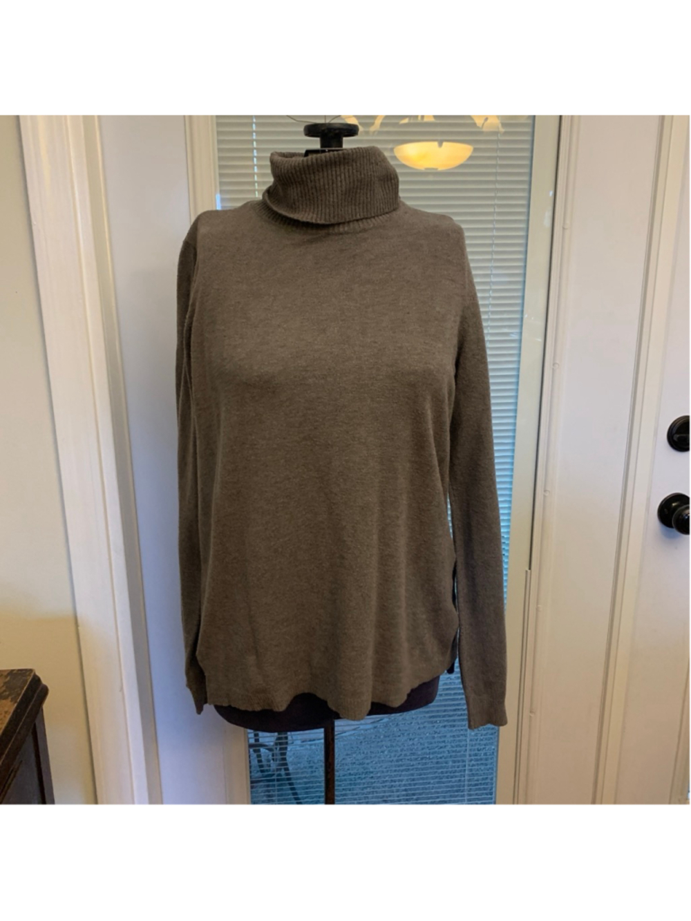 Women's Unbranded Gray Turtleneck Sweater Medium